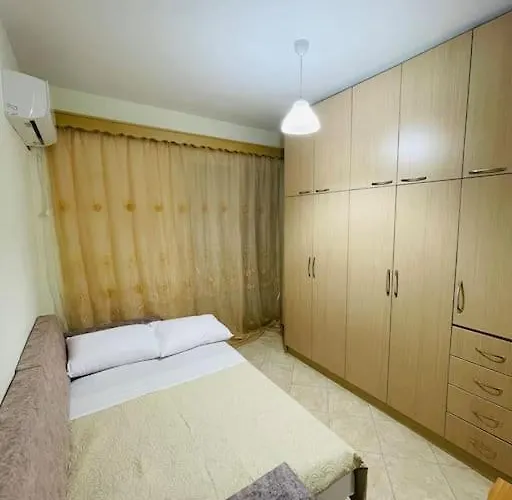 Aleksander's New And Spacious In Appartamento Sarandë