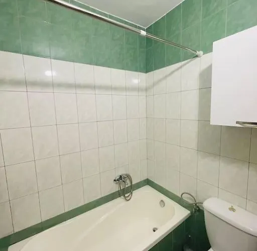 Appartamento Aleksander's New And Spacious In