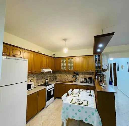 Aleksander's New And Spacious In